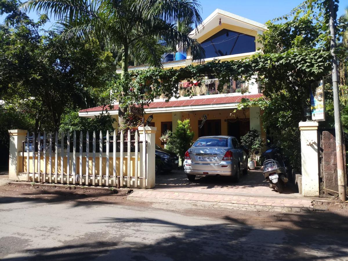 Anandi Villa Homestay Adhi Kültér fotó